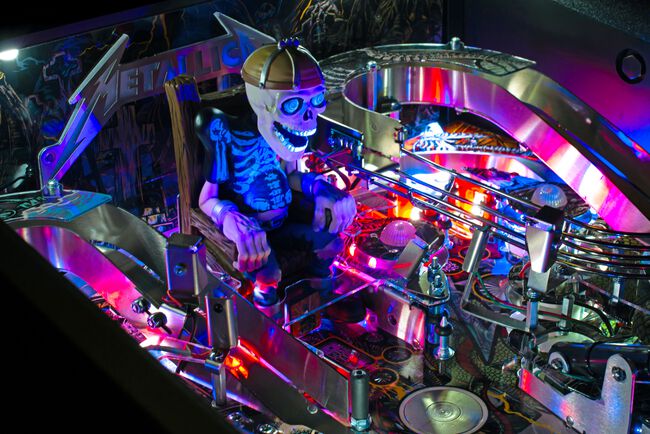Stern Pinball x Metallica Remastered - 2024 Premium Model, 